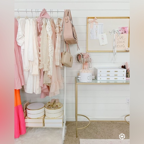 Meet your Posher, Lydia - Picture 9 of 9